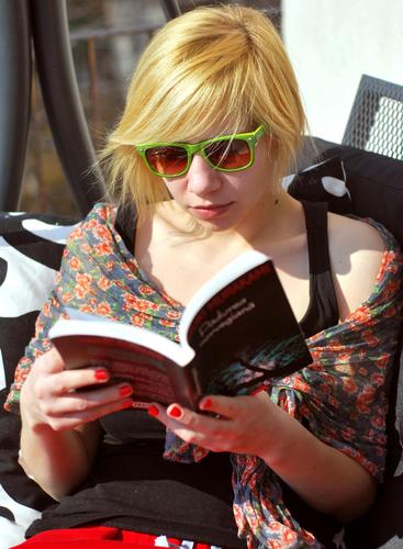 history and law graduate, in love with people, places, books, cats and music.