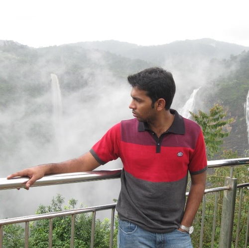 Developer | Foodie | Long drives | Chai | Hakuna Matata