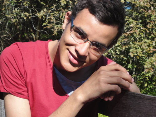 oiii  Imagine uma nova história para sua vida e acredite nela.