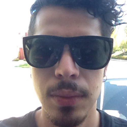 Tb1nns's profile picture. love music. intern @2plustwo management.