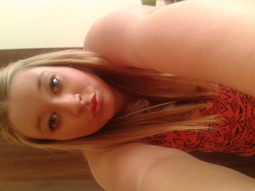 Perry_Gemma's profile picture. I do not chase after people if you want to walk out if my life i will hold the door open :)