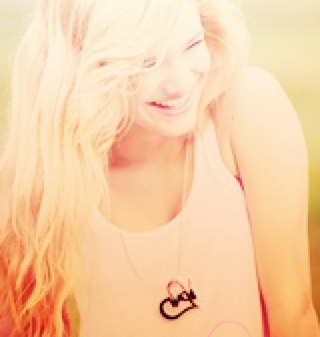 FakingAri's profile picture. Chachi; i love food and @AlexRigges c: