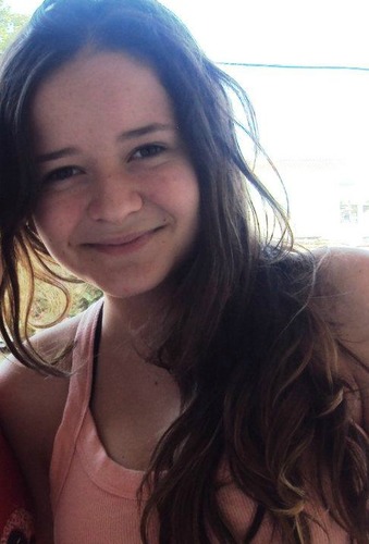a @_isaboorges é minha melhor amiga, a @mayrawn é minha, o @_LusardoWallau é meu fofo e o  @enzocnicoletti me ama :3