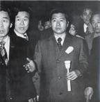 KDJ_democrat's profile picture. 민주주의 수호자 김대중전대통령의 트윗 업데이트 예정.