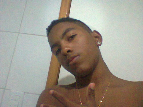 Sou louco, extrovertido,muleque abusado,ousadoe prostituto