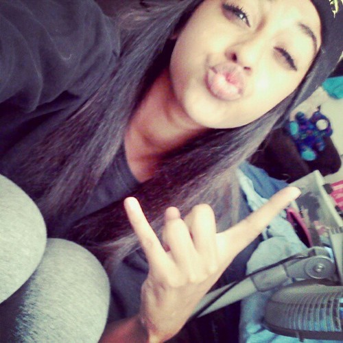 Dazaria is my name. 
follow my bestbabe. @Arrie_xo
follow me cause im team #FollowBack 3