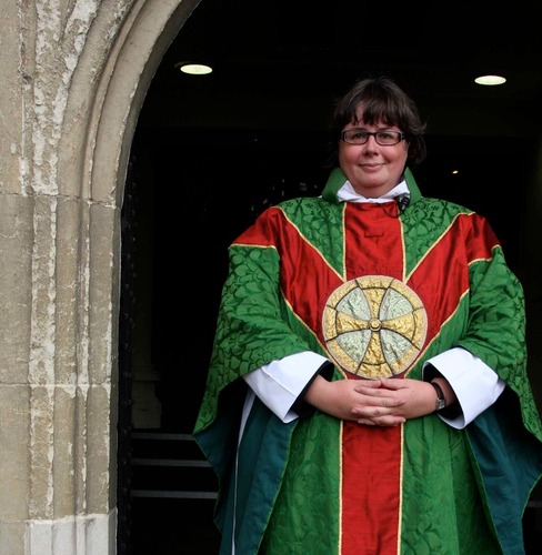 Priest in the CofE; ex civil servant, but still cricket fan, cook, Christian and choral singer, not necessarily in that order... She / her