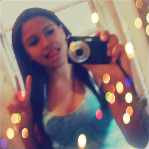 13 Aninhos ♥,,Corinthiana roxa, chata, mtt ciumenta & Deus acima de tudo e de todos ♥ qem fez twitter @minha_barbie