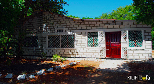 New cottage in Kilifi. 3 bedrooms, 3 bathrooms. Available for rent immediately. 6 persons maximum. Very reasonable rates.

kilifibofacottages@gmail.com