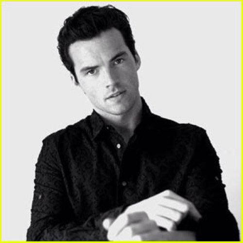 imagine yourself in the situations with @IANMHARDING