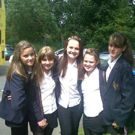 LOVE @OllyOfficial SO MUCH!!!! LOVE.. @Onedirection @TomDaley1994 @LawsonOfficial @JustinBieber @RizzleKicks @sampepper