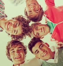 Hi, i love one direction @Harry_Styles @NiallOfficial @Real_Liam_Payne @zaynmalik @Louis_Tomlinson  23/7/2010∞