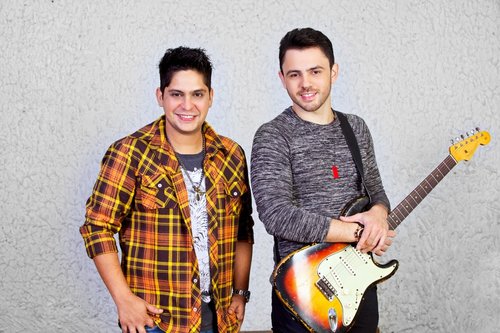 Pode passar mil anos que eu continuo amando @jorgeemateus