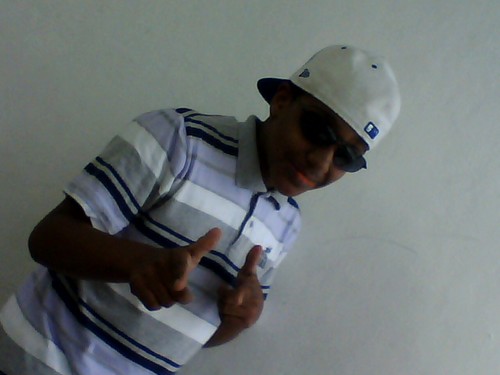 AMIZADE VERDADEIRA E AQUELA 
  QUE TA ALI PARA TODA HORA ALI PARA AJUDAR .........