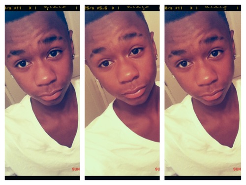 @_LadyRuthlesss Ol ' Sexy Ass Wass Heree ( : Buut Followw Himm ; He Followw Back :  aha , Lovee You TJ ♥ $W∆G