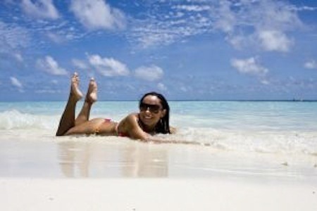 Love the beach, swimming, running and the web!