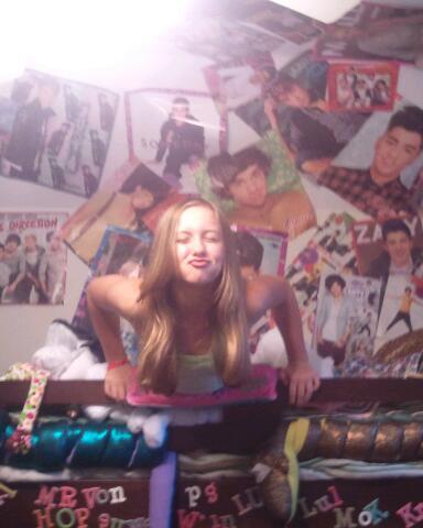 gymnast098's profile picture. 