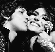 I love chay  segue q eu te sigo de volta ok ? amo vcs