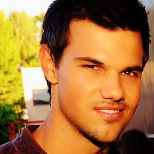 ThugFaux's profile picture. 