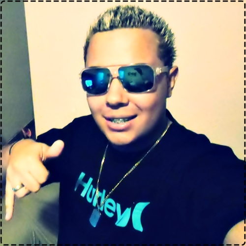 - sou irmão da @Vicks_zL *-*  sem mais divulgações ! =) Quer Saber mais ? Follow-me *u*