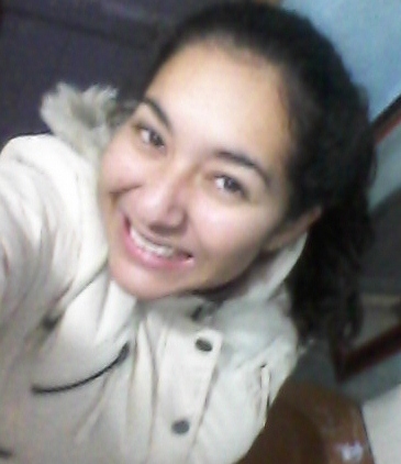 . Maria Carmelinda F. Castanho, 22 anos, bacharel em Administração, libriana, gaúcha, gremista, baixinha...
  Sigo de volta!!