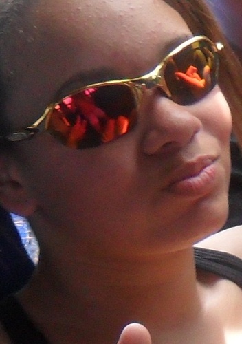 * ,, ⋆ℱé ; #Deus ★
Suelen Sousa ,Filha de Deeus, 14 anos, Gêmeos, Ciumenta & solteira (: ! O mesmo rosto que te faz rir é o que te faz chorar ;)
