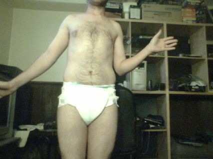 i am 17 years old single and looking. yes i am in diapers still weak bladder control problem but just tweeting bout my life