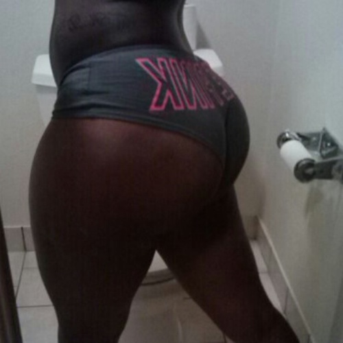 bombaywifey's profile picture. hey twitter its the lovely monghany the one only bt if u dnt kno take the time to get to kno me!!!!!!!!!