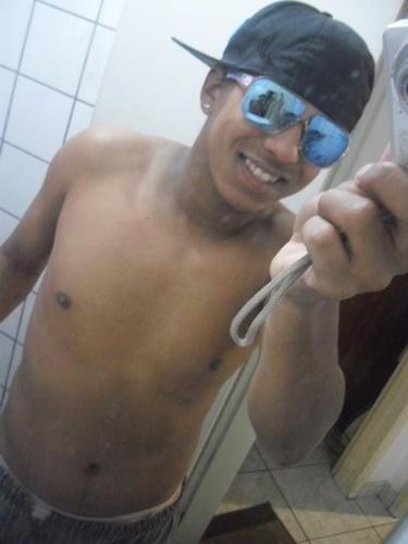 '     .kein ér kein, diz qe diiz bushixo não me faz Feliiz.   ♫