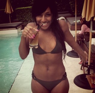 _xoDaMainBxtch's profile picture. old twitter gone heres da new follow