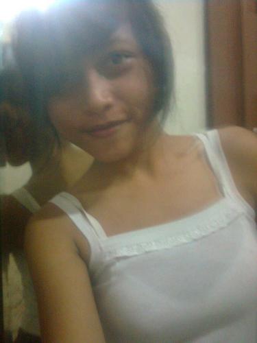 KIMCIL asal surabaya asli | 121196 | Relationship with  @Fajar_Float :* , smile do not cry, I`m not perfect | but god, I`m simple girl . Follback? just mention