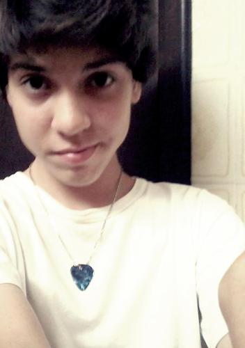 Sou muito fã do lindo do Paulo Sweer , minha vida não teria sentido se não fosse por ele Te Amoo S2.