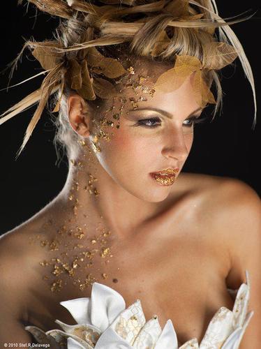 BeatriceCylyna's profile picture. Beatrice-Countess De-Deran 
Facebook
Transfer of Parental Company
and Model Maybeline -Jade -Kosmetik