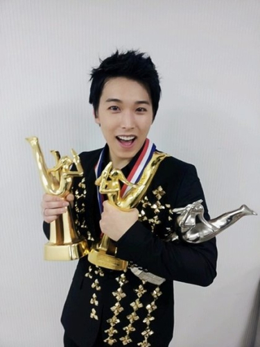 GO E.L.F! GO SJ!