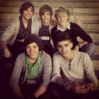 When someone says I made their day, it makes my day. I always follow back(: