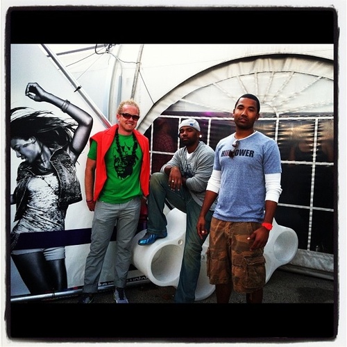 mhonea's profile picture. Your Neighborhood Positivity Pusher