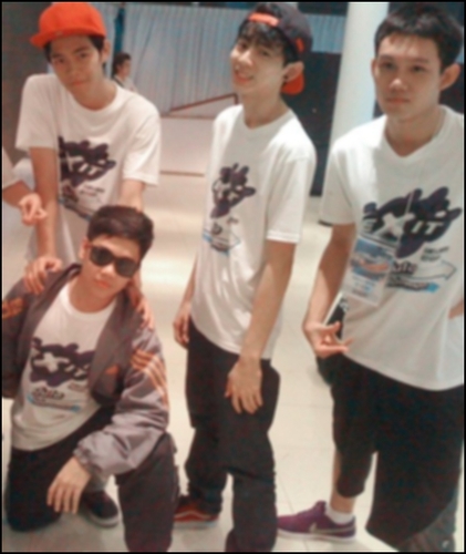 Name: Peem Narongkorn Lanta นิสิตหอการค้านิเทศศาสตร์ ปี1 ยินดีที่ได้รู้ฉัก เเท้งกิ่ว MynumberOne @Mint_kimn