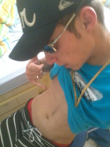 Tenho 18 Anos,Minha NAMORADA @samiraribeiiro ,Sou #CORINTHIANS  / NÓIS AKIE É BOLINHA  #TONYCOUNTRY ''