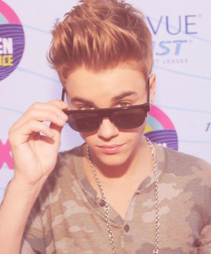 Hi, I'm Belieber, i love Justin Bieber, it's my dream.❤ ❤ ❤ Follow Back ;D