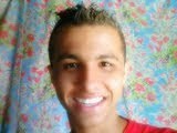 não tenho medo de mostrar quem eu realmente sou, porque todos temos defeitos. E falsidade não é um dos meus