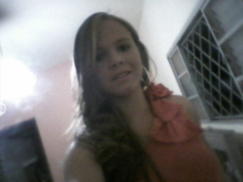 aninha_llima's profile picture. bom pretendo ser atriz e toco violão!!!! Não importa o que houver , nunca pare de cantar!!!!!=)