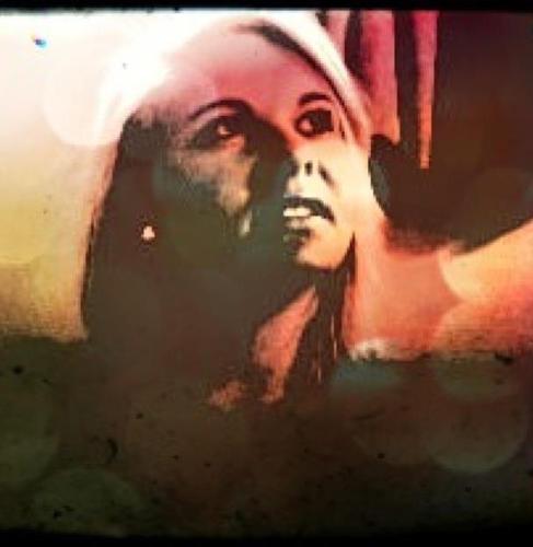 carinaromme's profile picture. en blid og engasjert jente som liker, musikk, idrett, kultur og masse mer. Twitrer uregelmessig.