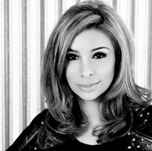 Wife to Dev. Mum to Aadi and Asha. Rovers barmaid. D&S shop owner and Weatherfield resident. This is NOT Shobna Gulati.