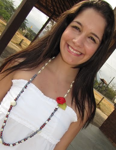 Amo meu Cruzeiro, gosto de filmes, adoro sair com minhas amigas perfeitas .-.!!! nao gosto que me chamem de Julia prefiro que chamem de Juh ;)