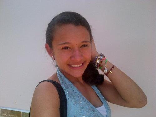 Soy una chica totalmente Independiente,Elocuente, Activaaa' Que Vacila La vida xque es una sola Y Hay que  vivirlaa Te Amoo 15:$