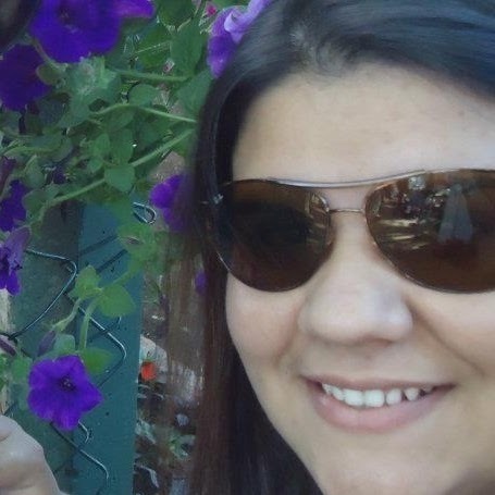 Sou uma pessoa extremamente feliz por tudo que Deus realiza em minha vida... Sou simplesmente eu!