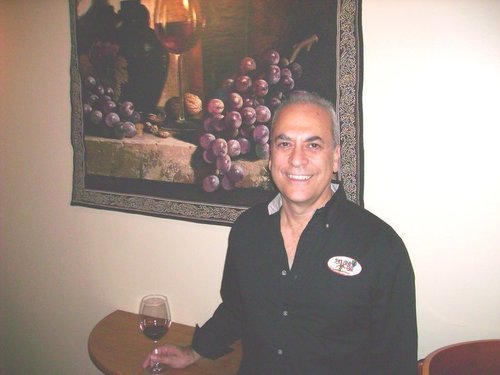 An expert sommelier shares with you his experience on how to taste and enjoy wine.