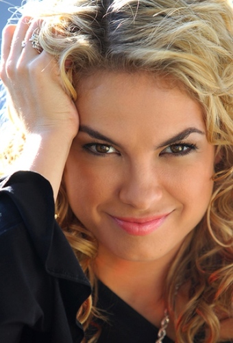 @Lua_Blanco,minha diva que me ensinou a lidar com avida e me mostrar que eu devo ser Do Jeito Que Eu Sou e não do jeito que as pessoas querem que eu seja. wlu
