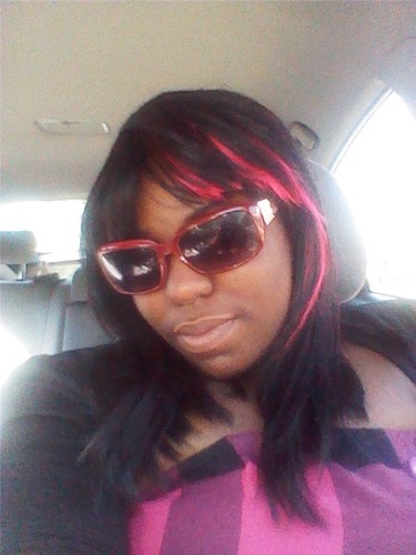 Tinkerbell_Dee's profile picture. I'm 22. Don't put up wit a lot of bull. I'm silly as hell. I love 2 play sports cuz I'm such a tomboy. lol. Get @ me 2 get 2 kno me.. i might change ur life.