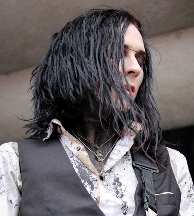 (FAKE) Motionless In White. Single. Bi.